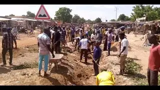 La population de Fada N’Gourma rehabilite la piste rurale de Dankibargou